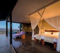 Honeymoon Suite